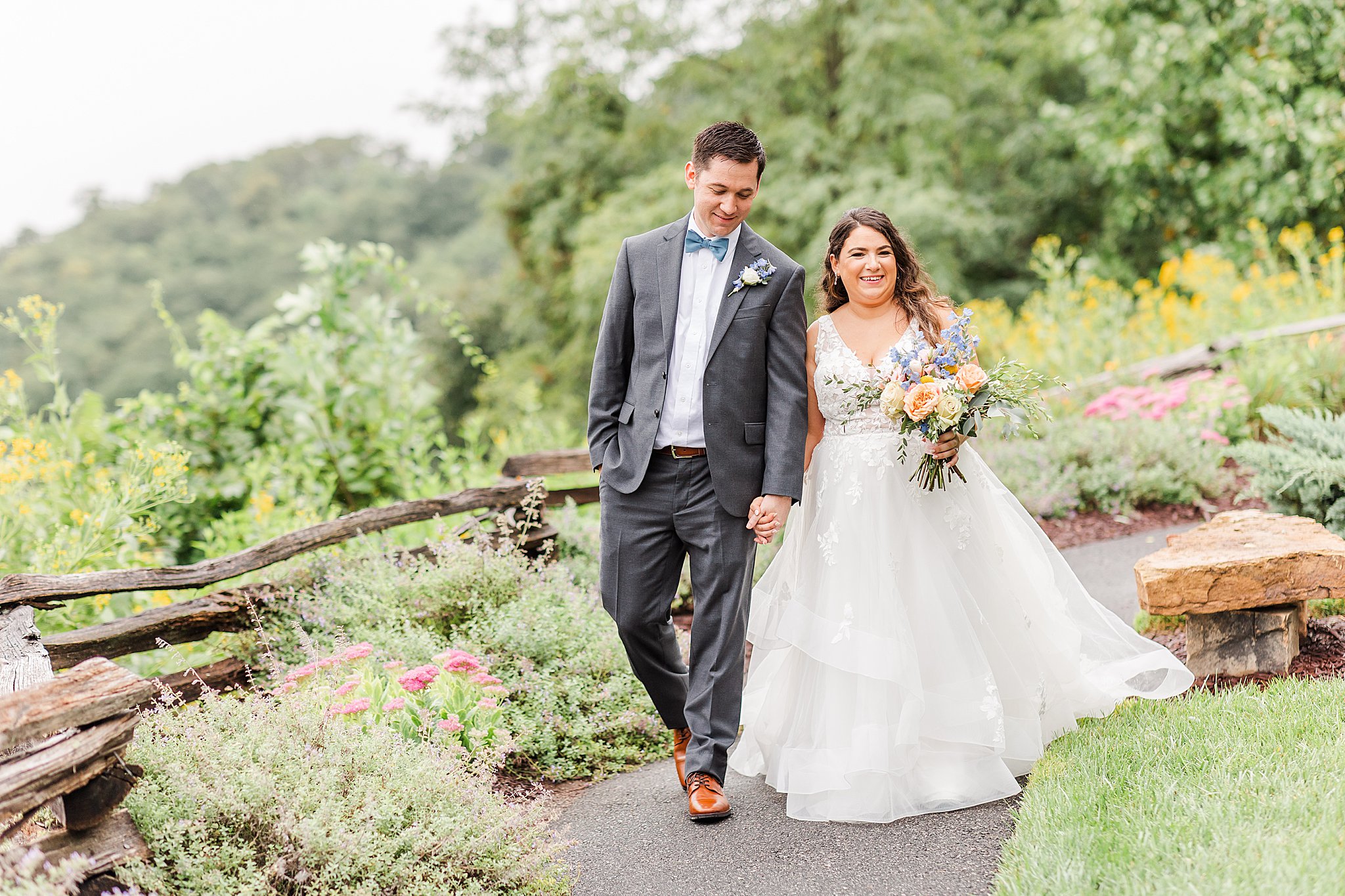 rainy day wedding couple portraits